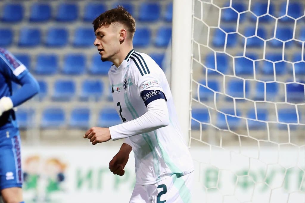 بردلی: شکست مقابل دانمارک درس‌های زیادی برای ایرلند شمالی داشت