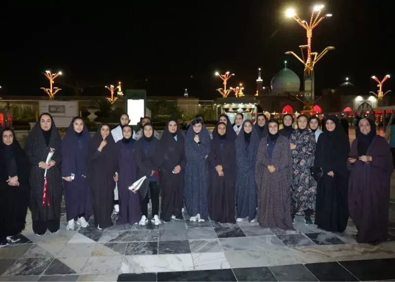 زنان ملی‌پوش ایران به زیارت امام رضا(ع) رفتند