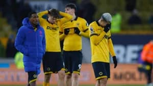 آیا ولورهمپتون بدتر از دربی تاریخ‌ساز خواهد شد؟ بررسی بحران شدید گرگ‌ها در لیگ برتر