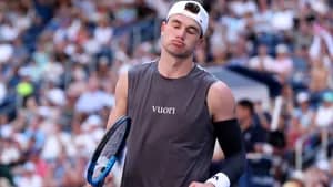 جک دریپر با تاخیر در بازگشت از فینال UTS لندن کنار کشید