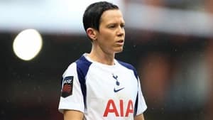 اشلی نویل، مدافع باتجربه تاتنهام به لسترسیتی پیوست