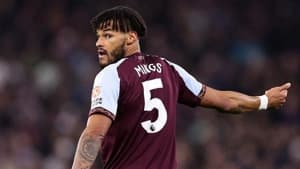 آیا استون ویلا همچنان وابسته به بازیکنان قدیمی است؟