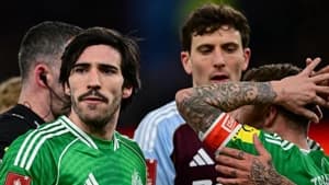 دعوای بزرگ داوران و VAR در بازی نیوکاسل و استون ویلا در جام حذفی انگلیس