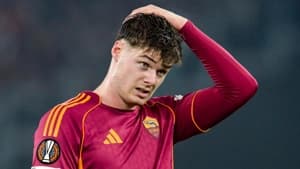 مصدومیت اوان فرگوسن، مهاجم رم و غیبت در پلی‌آف جام جهانی