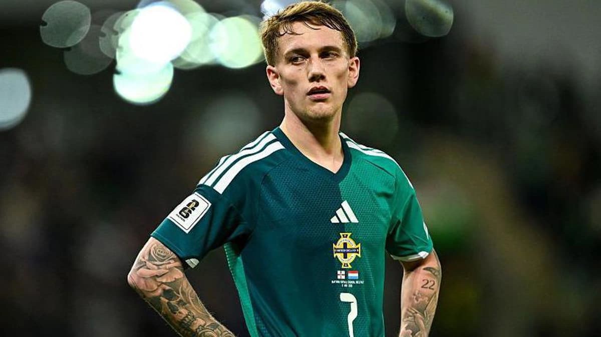 حضور برخی هواداران ایرلند شمالی در دیدار پشت درهای بسته مقابل گرجستان