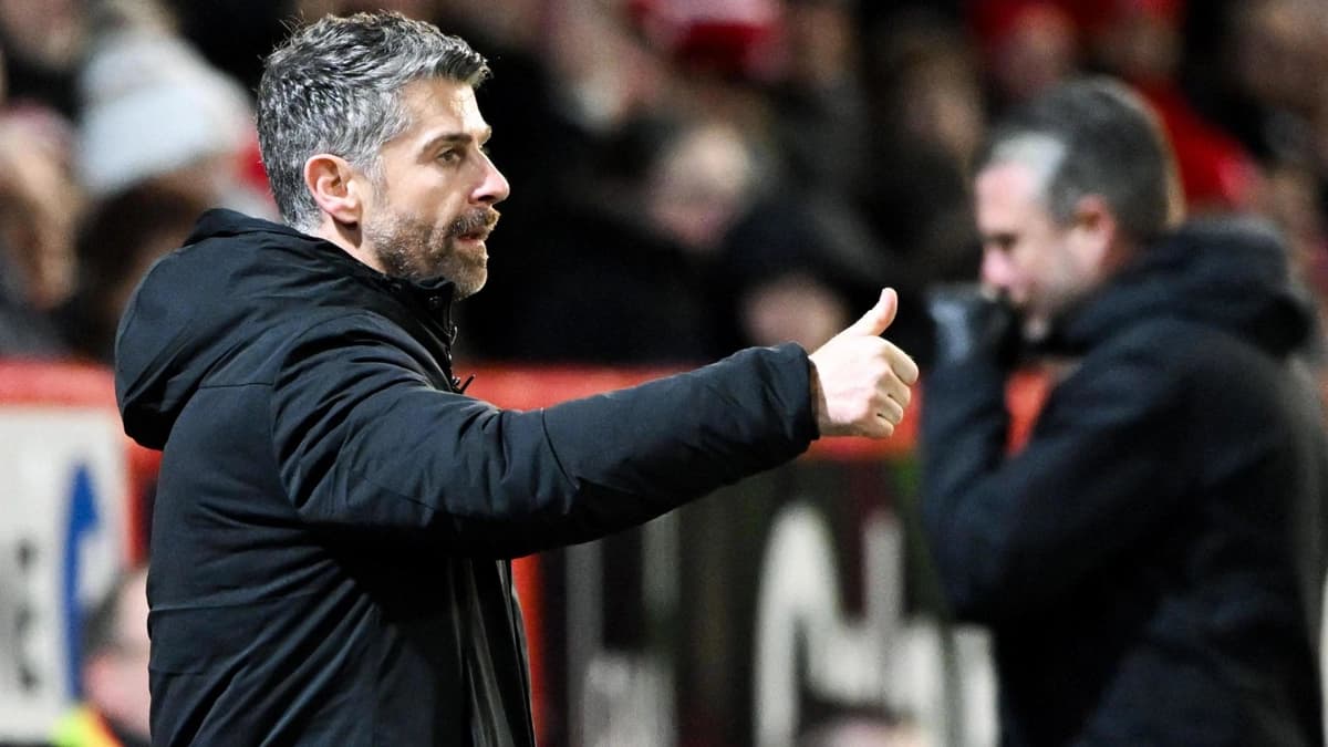 چرا باشگاه آبردین به سراغ استیون رابینسون رفته است؟