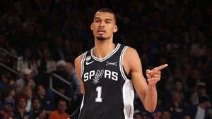 درخشش ومبانیاما و پیروزی سن آنتونیو اسپرز مقابل نیویورک نیکس در فینال NBA