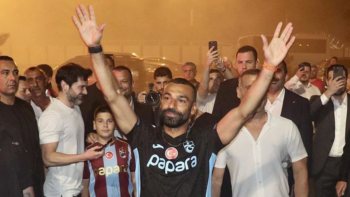 محمد صلاح با استقبال پرشور هواداران به ترابزون اسپور پیوست