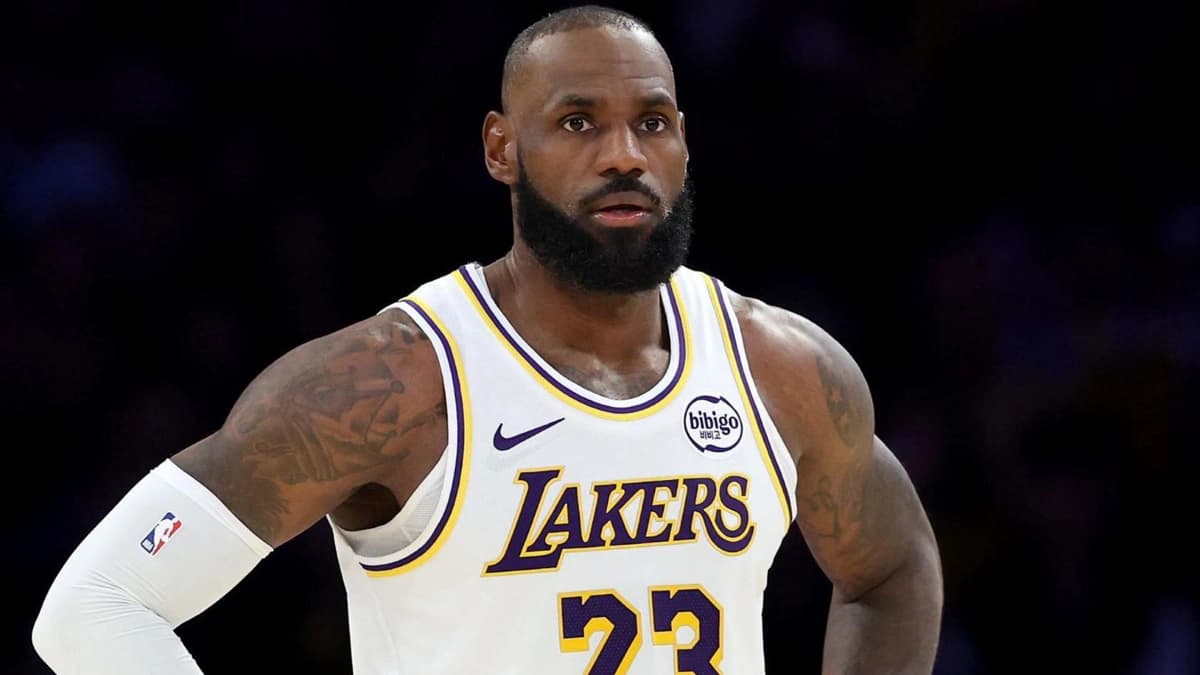 شکست لس‌آنجلس لیکرز در شب تولد لبران جیمز مقابل دیترویت پیستونز