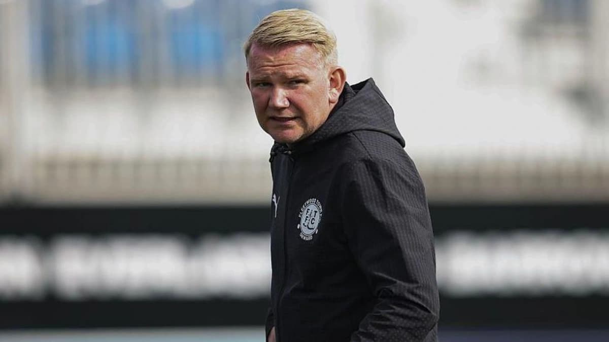 اخراج سرمربی فلیتوود تاون پس از نتایج ضعیف