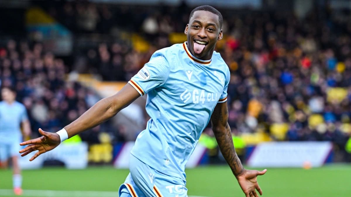 درخشش ماسوانهیزه؛ ستاره‌ای بی‌رقیب در فوتبال اسکاتلند