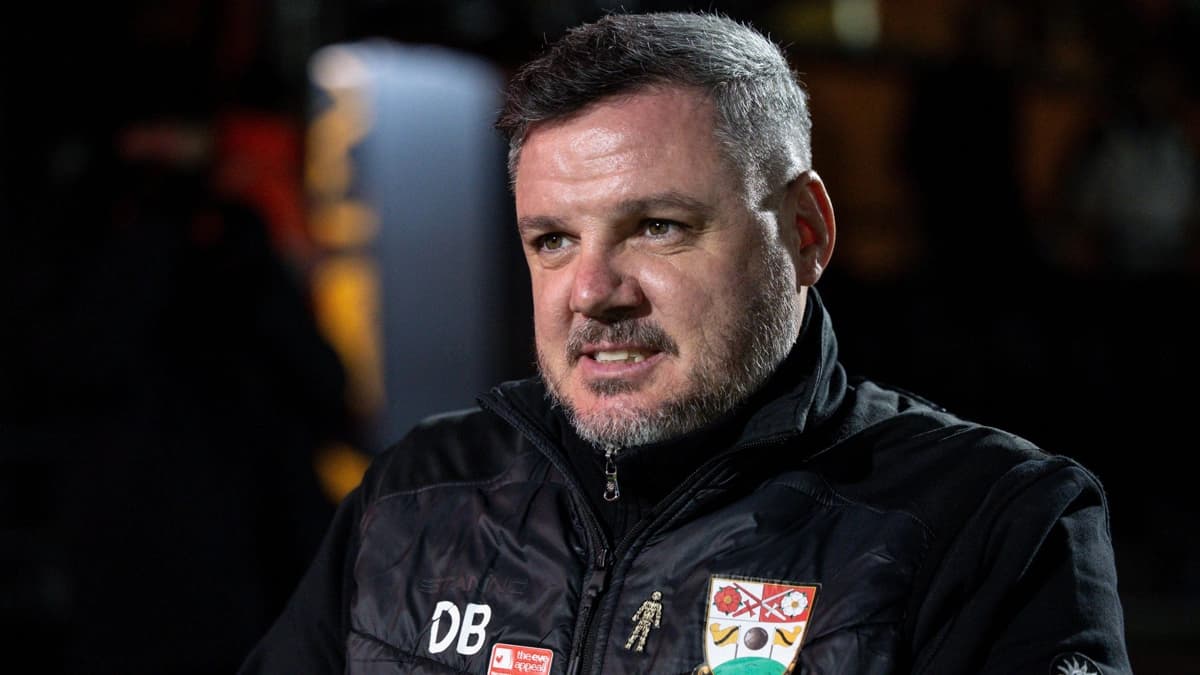 محرومیت سنگین سرمربی بارنت به دلیل توهین جنسیتی به داور زن