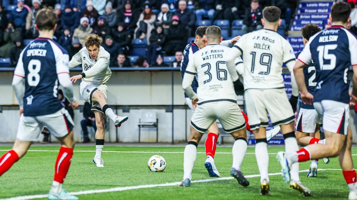 رقابت نفس‌گیر برای صعود به جمع شش تیم برتر لیگ برتر اسکاتلند