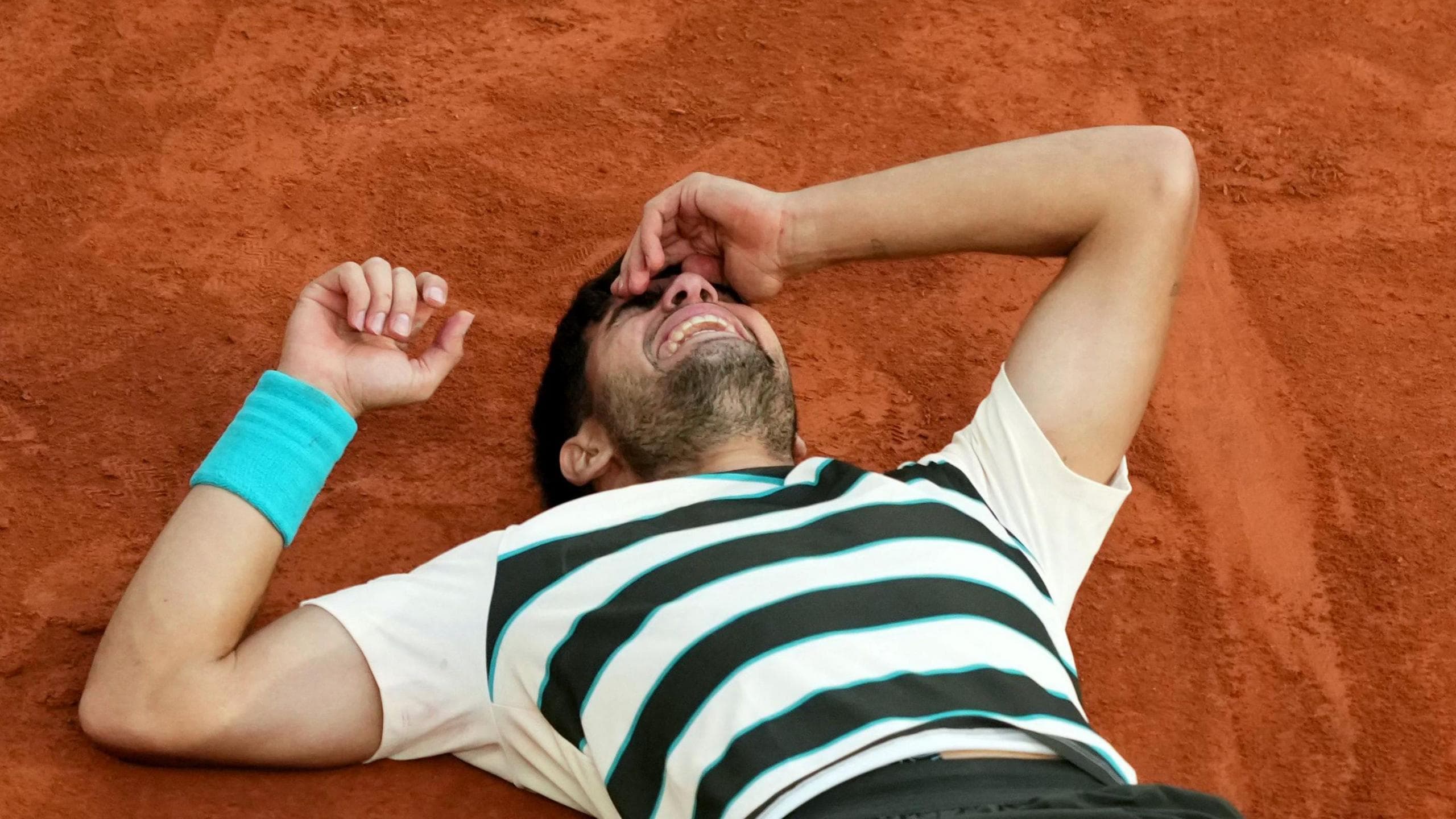 شکست سینر توسط آلکاراز در فینال تاریخی رولان گاروس