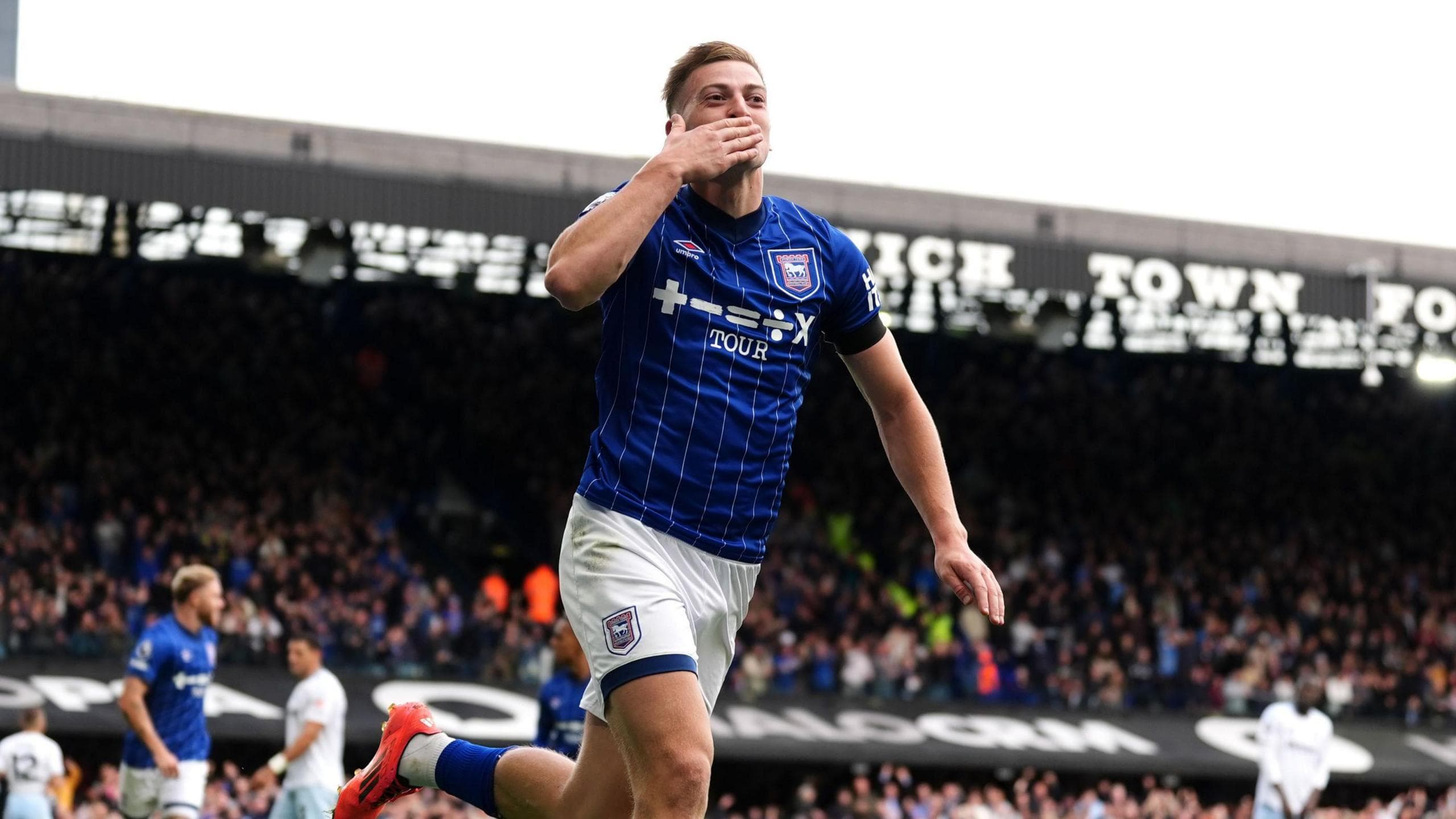 400 میلیون پوند خرج شد؛ کدام تیم‌ها زودتر در پنجره نقل و انتقالات تابستانی فعال بودند؟