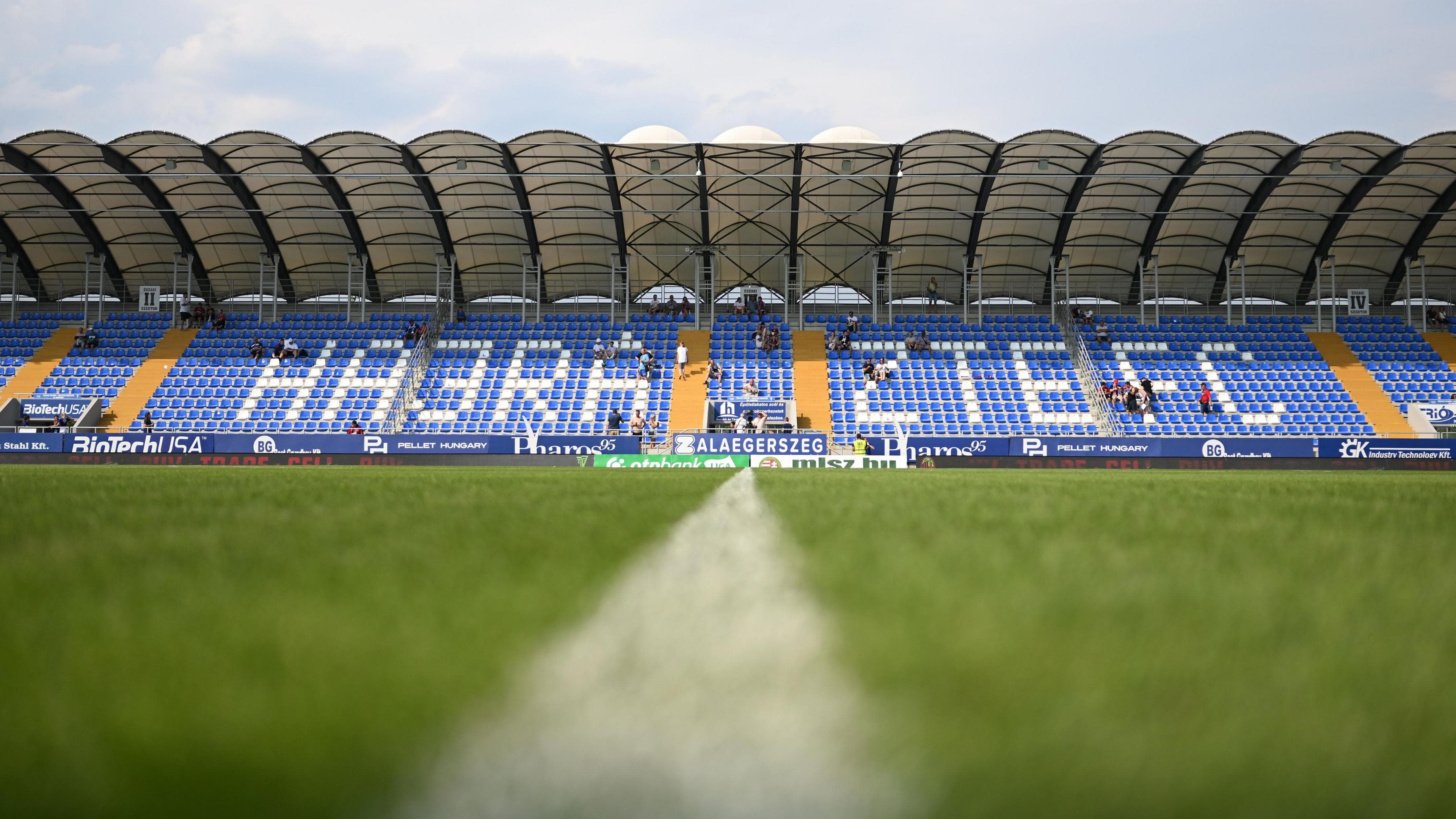 چرا اسکاتلند مقابل بلاروس در مجارستان بازی می‌کند؟