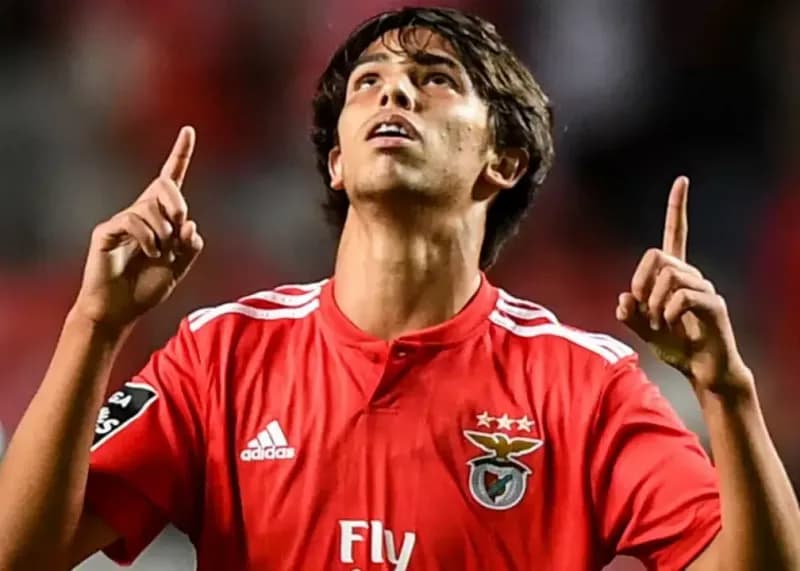 خواهش ژوائو فلیکس از بنفیکا: من را بخرید، دوست‌تان دارم