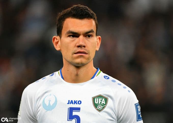 رستم آشورماتوف، مدافع جدید استقلال، به‌زودی وارد تهران می‌شود