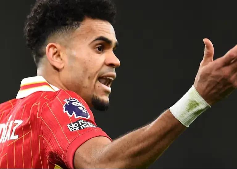 خشم هواداران لیورپول از بی‌خیالی لوئیز دیاز پس از درگذشت دیوگو ژوتا