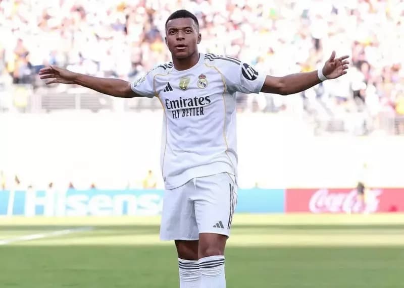 جنجال جدید برای کیلیان امباپه در آمریکا: پای هوش مصنوعی به عکس گل جنجالی باز شد!