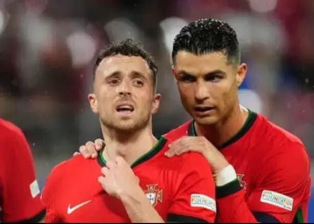 واکنش خواهر کریستیانو رونالدو به انتقادات از غیبت او در مراسم تشییع دیوگو ژوتا