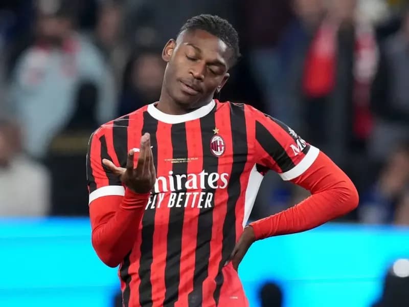 علاقه جدی بایرن مونیخ به جذب رافائل لیائو ستاره میلان