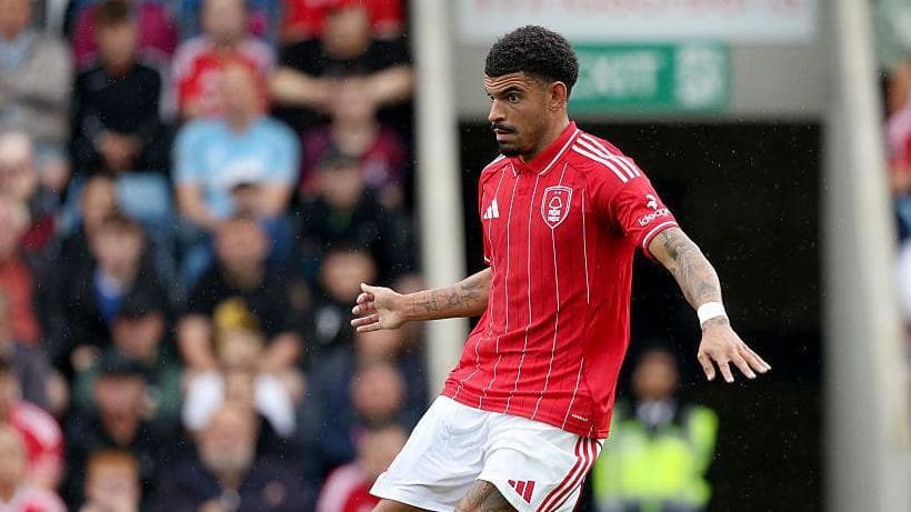 مورگان گیبس-وایت و حرفه‌ای‌گری در میان جنجال نقل‌وانتقالاتی