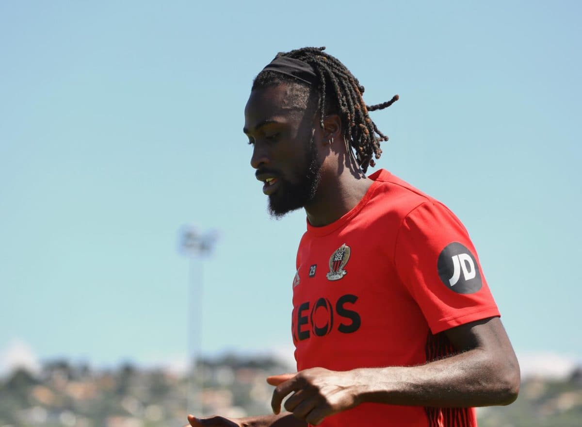 مذاکرات باشگاه نیوم با نیس برای جذب اوان گساند، مهاجم مورد توجه برایتون