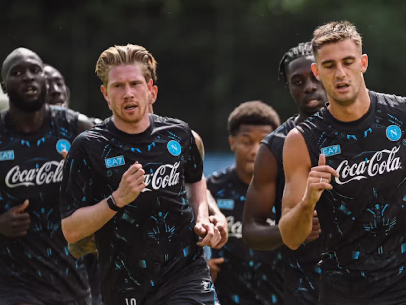 شکست ناپولی مقابل آرتزو در نخستین بازی دی‌بروینه