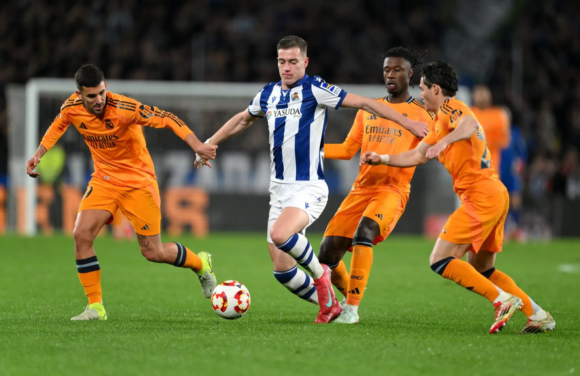 ماندگاری کاماوینگا و سبایوس در رئال مادرید در تابستان ۱۴۰۳ قطعی شد