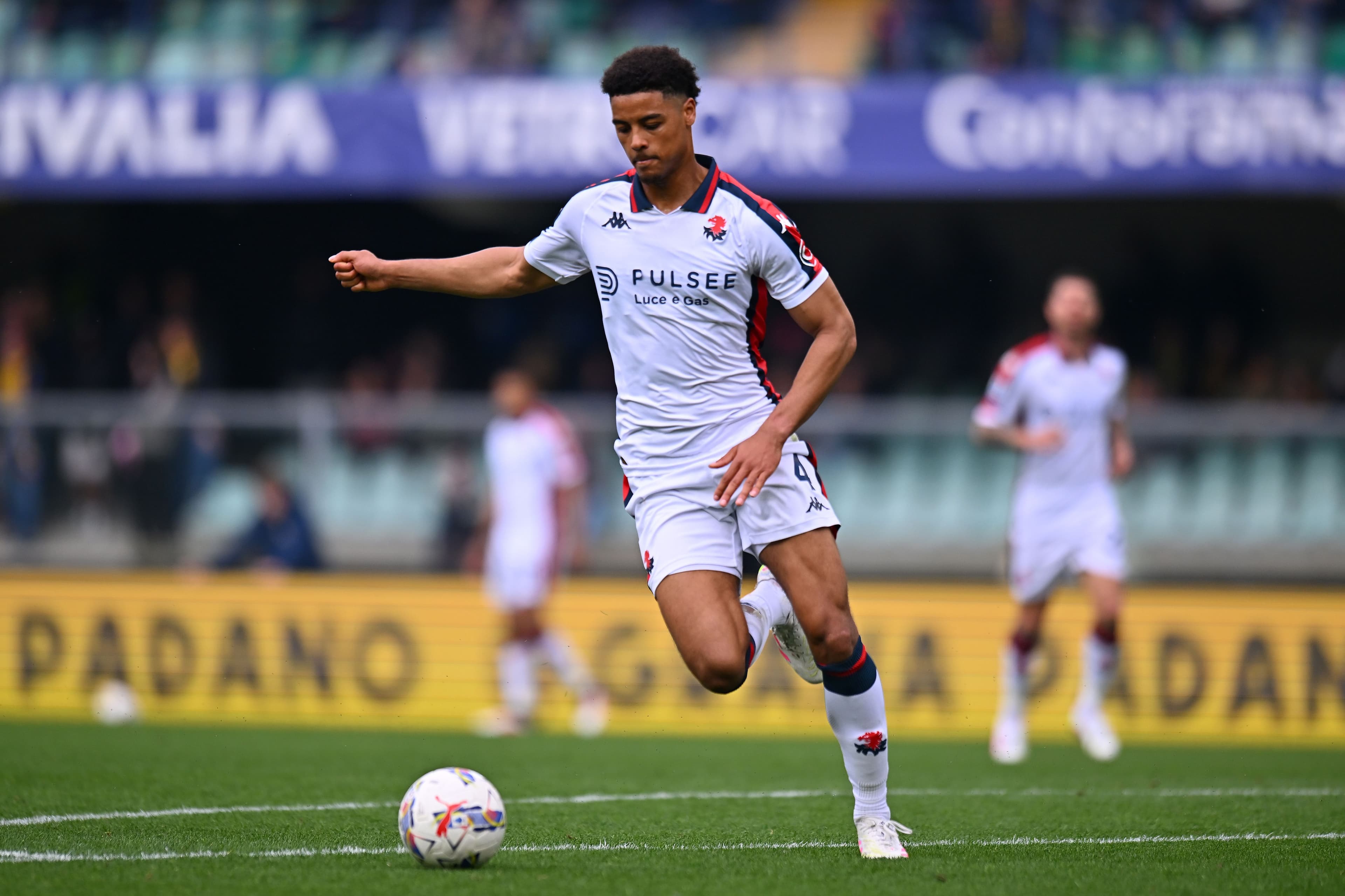 کونی ده وینتر در آستانه انتقال به اینتر میلان؛ توافق شخصی، اما هنوز توافق با جنوا نشده است