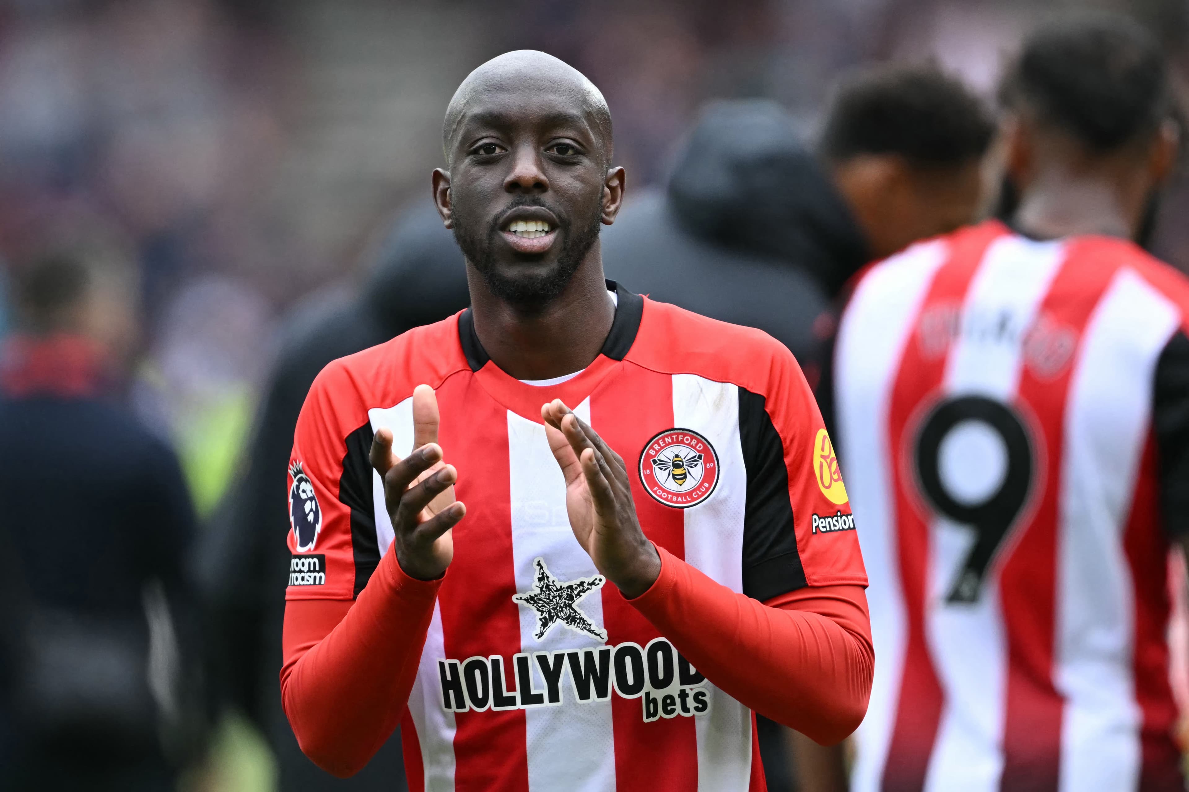 رد پیشنهاد نیوکاسل برای بازیکن برنتفورد، یوان ویسا