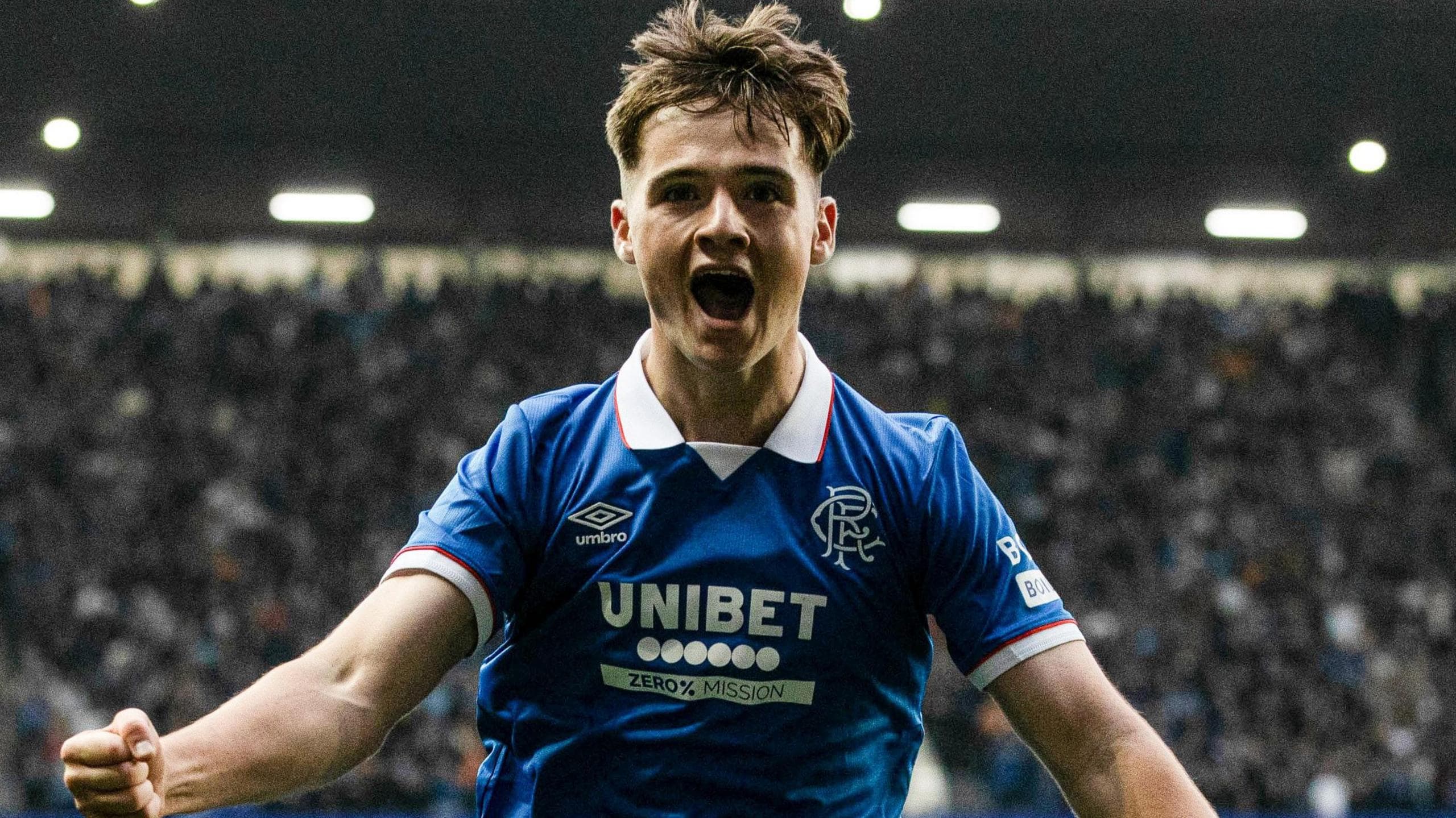 درخشش فایندلی کرتیس در اولین حضور اروپایی و تمجید از سر الکس فرگوسن