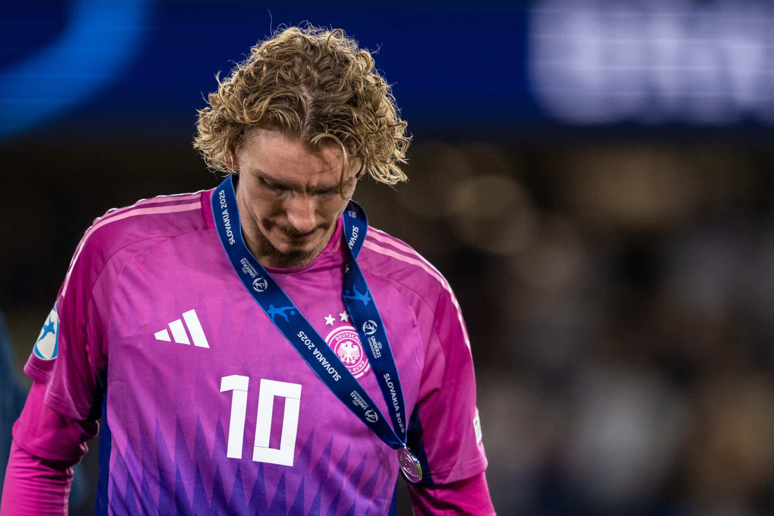 نگاهی به هدف جدید اورتون؛ نیک وولتماده، مهاجم آلمانی ۲۳ ساله، انتخاب مناسبی برای تافی‌ها؟