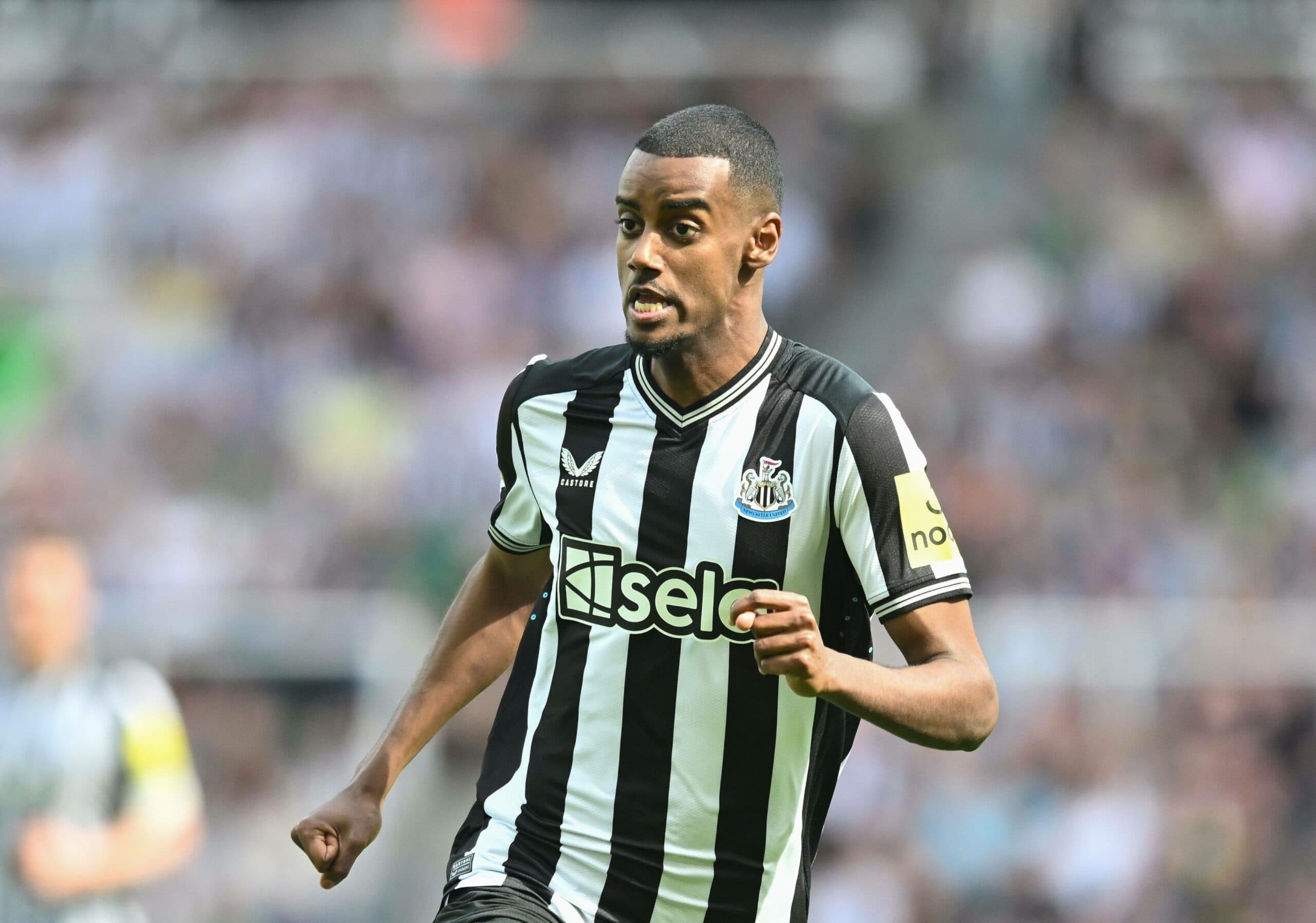 تلاش جدی لیورپول برای جذب الکساندر ایساک؛ اسلا تصور خط حمله‌ای جدید