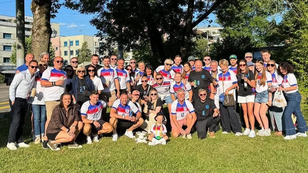 خانواده و دوستان بازیکنان تیم ملی فوتبال زنان انگلیس؛ حامیان پشت موفقیت شیرزنان