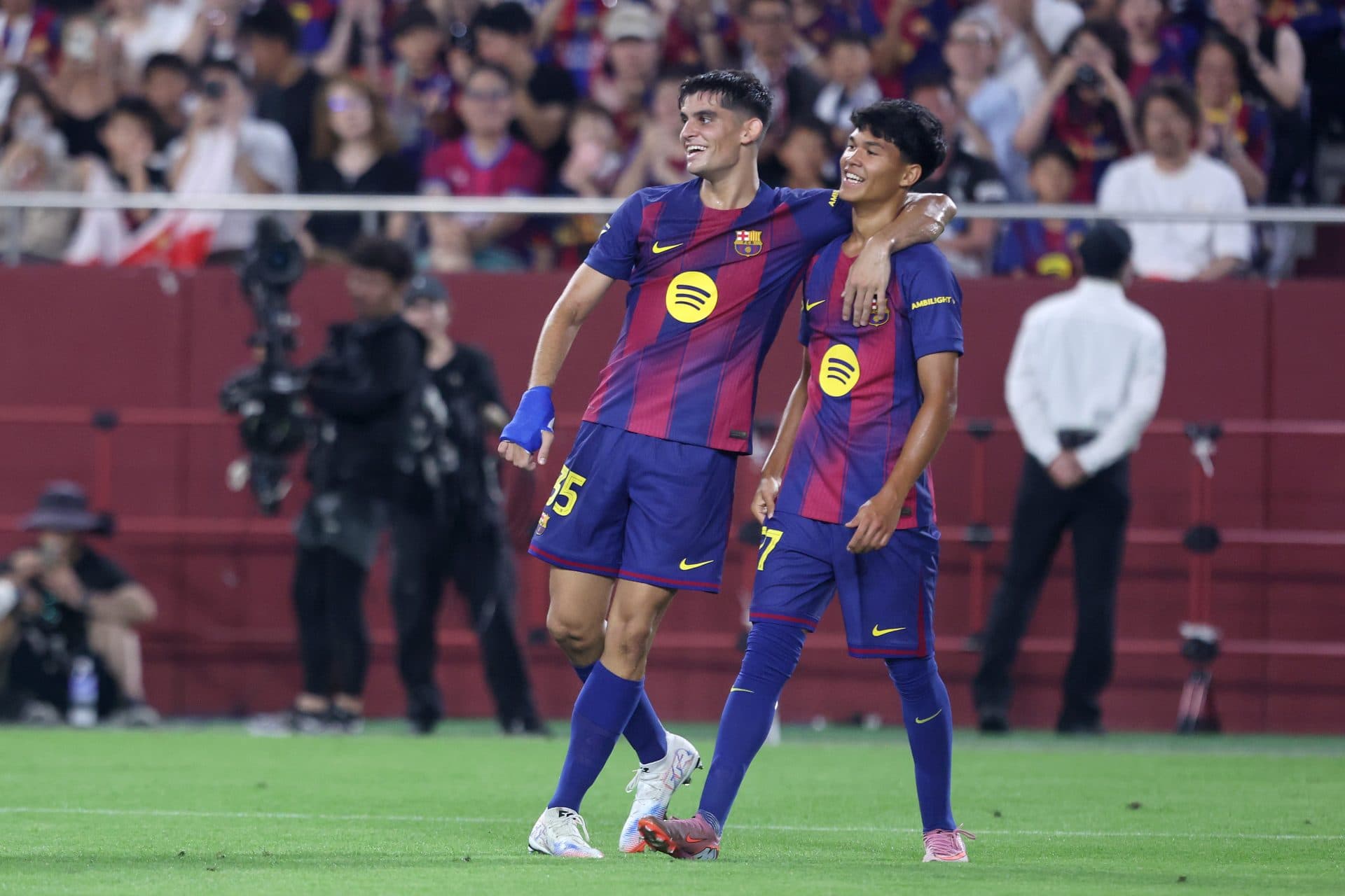 صحبت‌های بازیکنان جوان بارسلونا پس از پیروزی خاطره‌انگیز مقابل ویسل کوبه