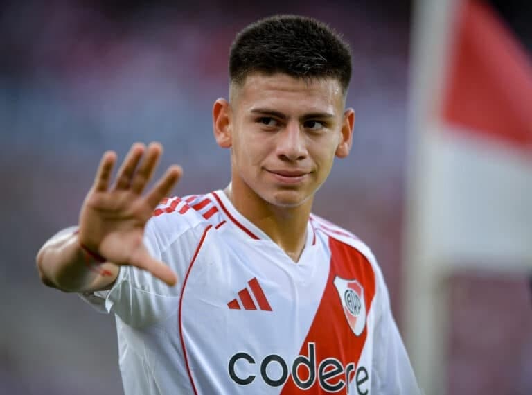 منتظر چراغ سبز گواردیولا؛ انتقال قرضی اچه‌وری به رم نزدیک است