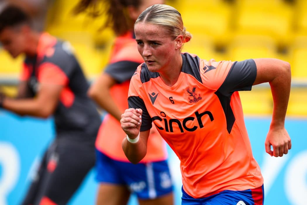 تمدید قرارداد ایمی اورت با کریستال پالاس