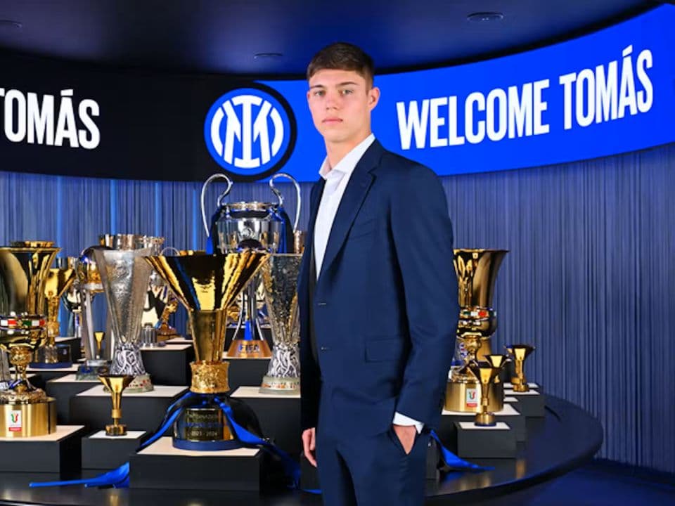 باشگاه آولینو به جمع مدعیان جذب مدافع اینترمیلان پیوست