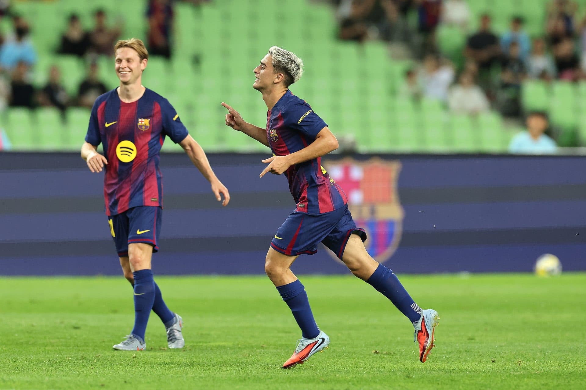 درخشش گاوی در پیش‌فصل بارسلونا و رقابت برای جایگاه ثابت