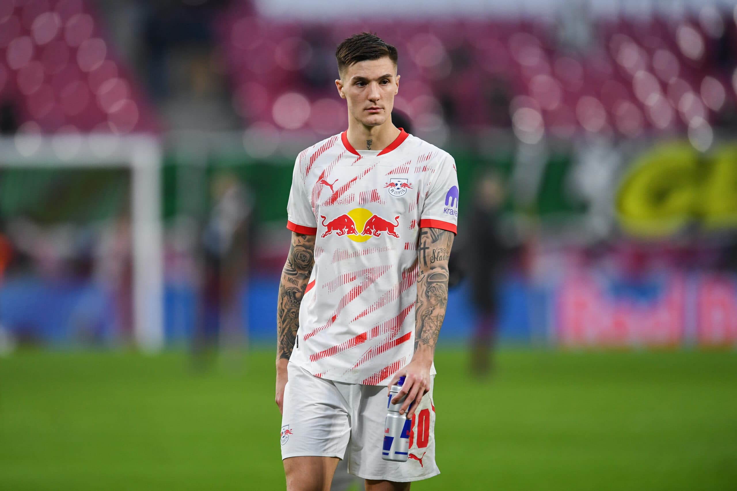 تمایل بنجامین سشکو به انتقال به منچستریونایتد؛ خبری خوش برای آموریم؟