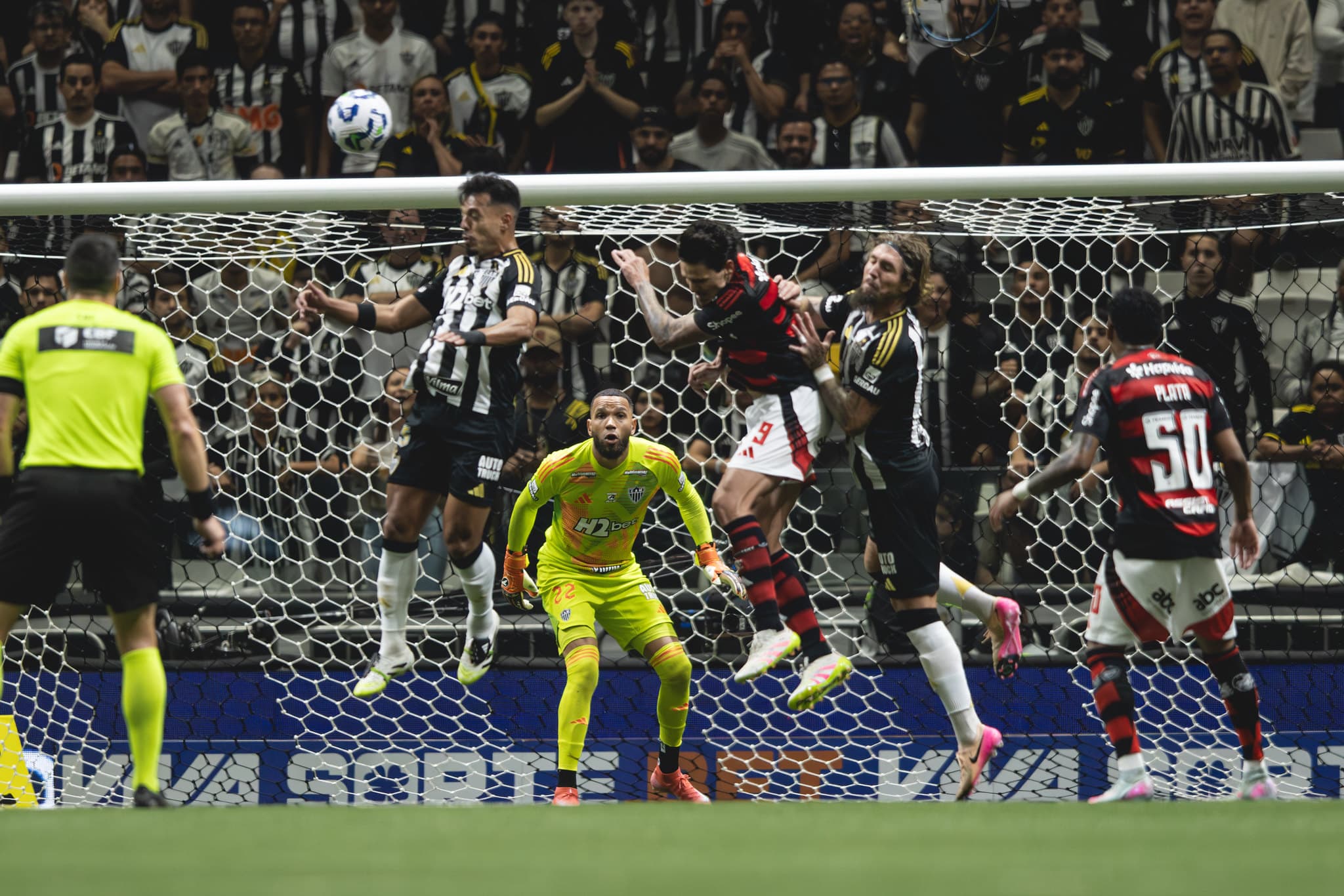 برتری اتلتیکو مینیرو برابر فلامنگو در ضربات پنالتی و صعود به یک‌چهارم نهایی جام حذفی برزیل