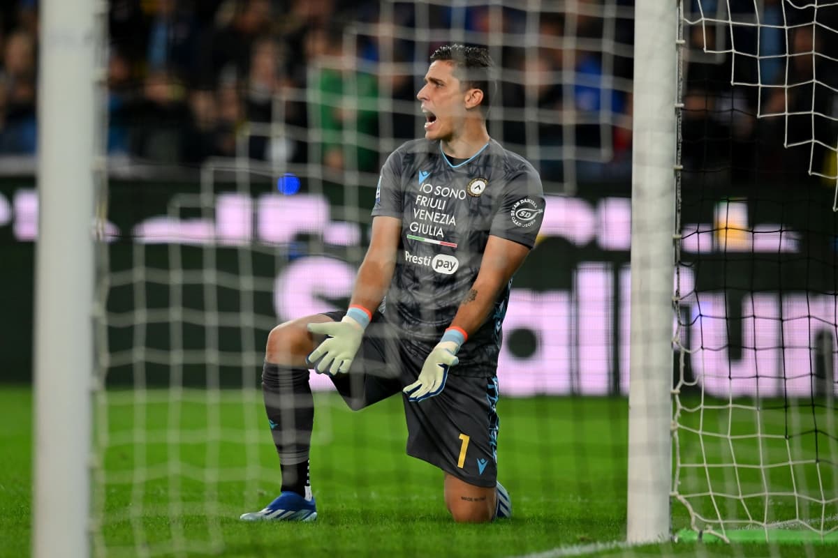 دروازه‌بان سابق لیدز یونایتد، سیلوستری، در آستانه پیوستن به کرمونزه