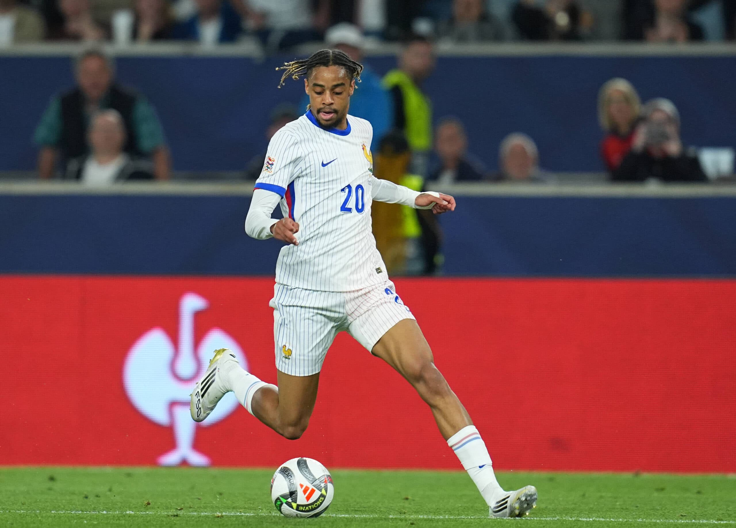 استراتژی نقل‌ و انتقالات لیورپول: همه نگاه‌ها به ایساک، معمای خط حمله