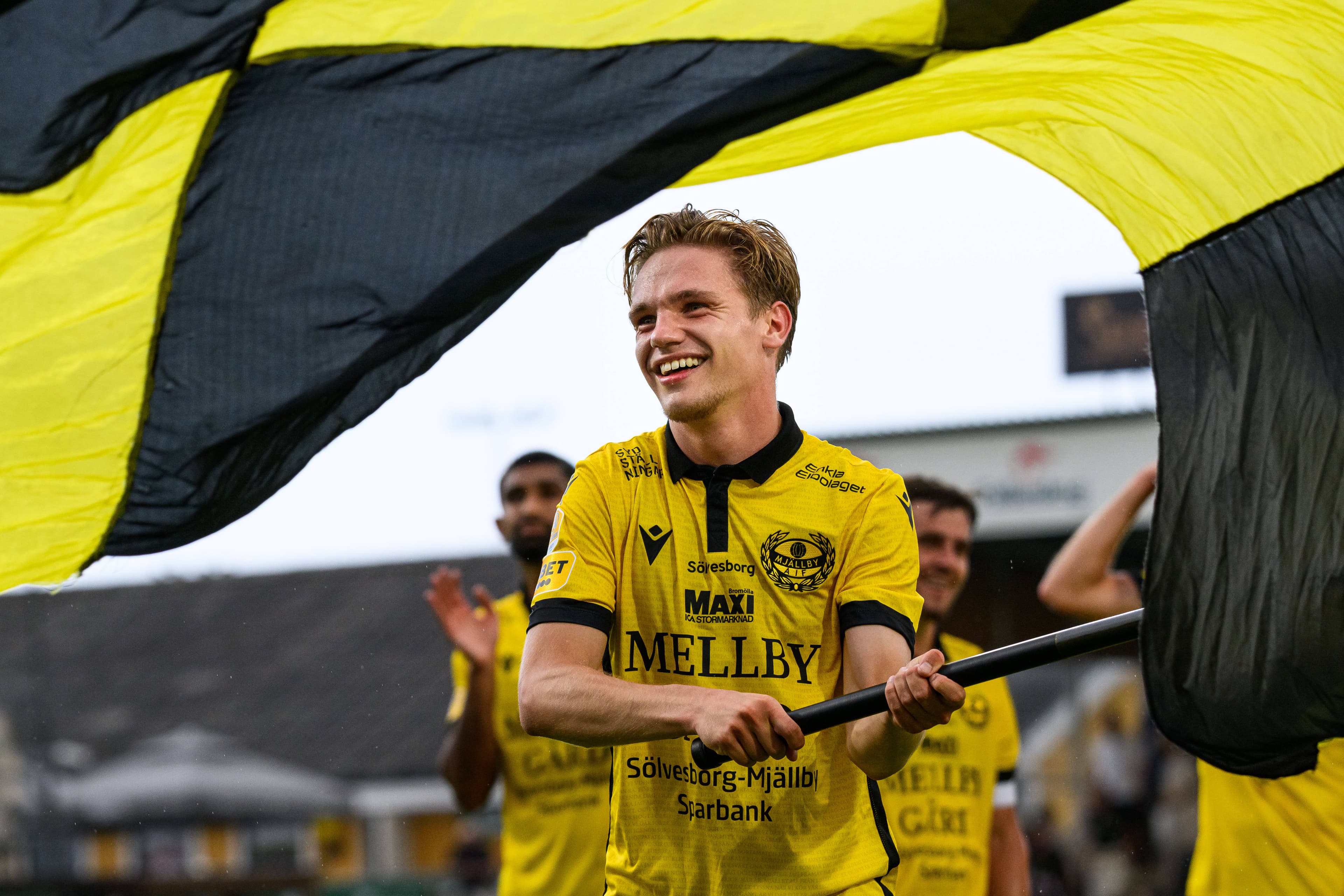 شگفتی تیمی از یک روستای ۱۴۰۰ نفری در لیگ حرفه‌ای فوتبال اروپا