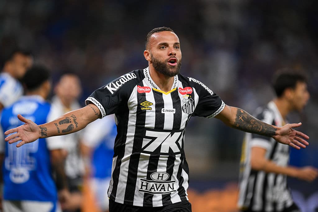 بازگشت تماشایی سانتوس مقابل کروزیرو و فاصله گرفتن از منطقه سقوط