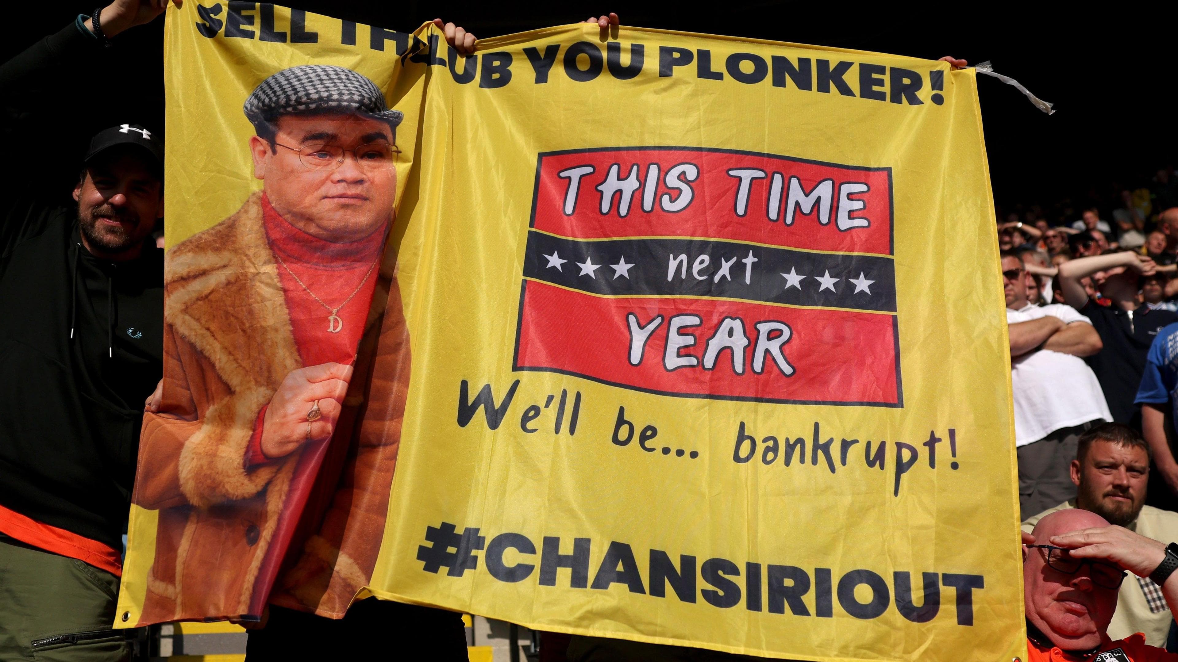 اعتراض هواداران شفیلد ونزدی به مالک باشگاه؛ «باشگاه را بفروش!»