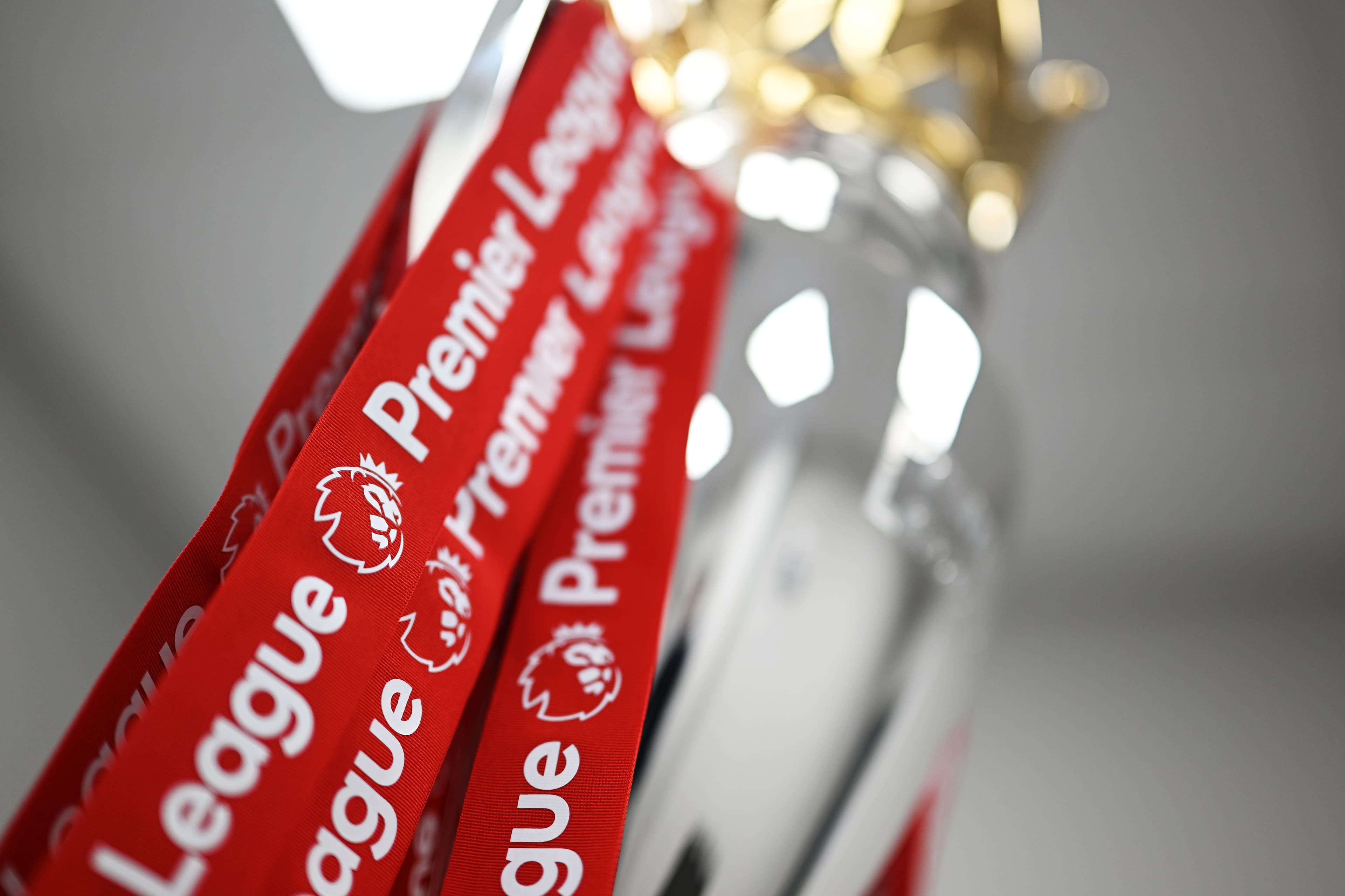 پیش‌بینی پاپ درباره لیگ برتر انگلستان در فصل ۲۵/۲۶؛ ستارگان موسیقی در نقش تحلیلگر