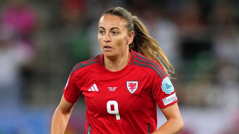 پایان دوران فوتبال حرفه‌ای کایلی بارتون، مهاجم تیم ملی زنان ولز
